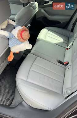 Седан Audi A4 2018 в 
