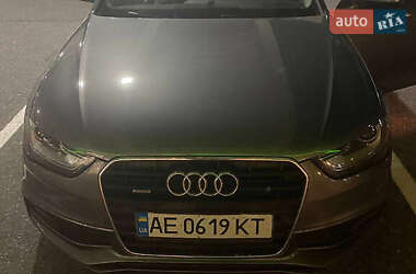 Седан Audi A4 2015 в 