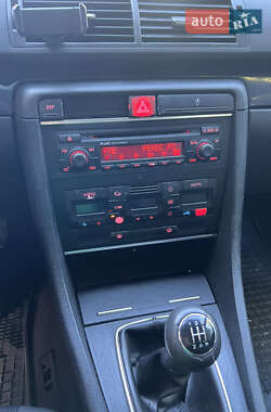 Седан Audi A4 2002 в 