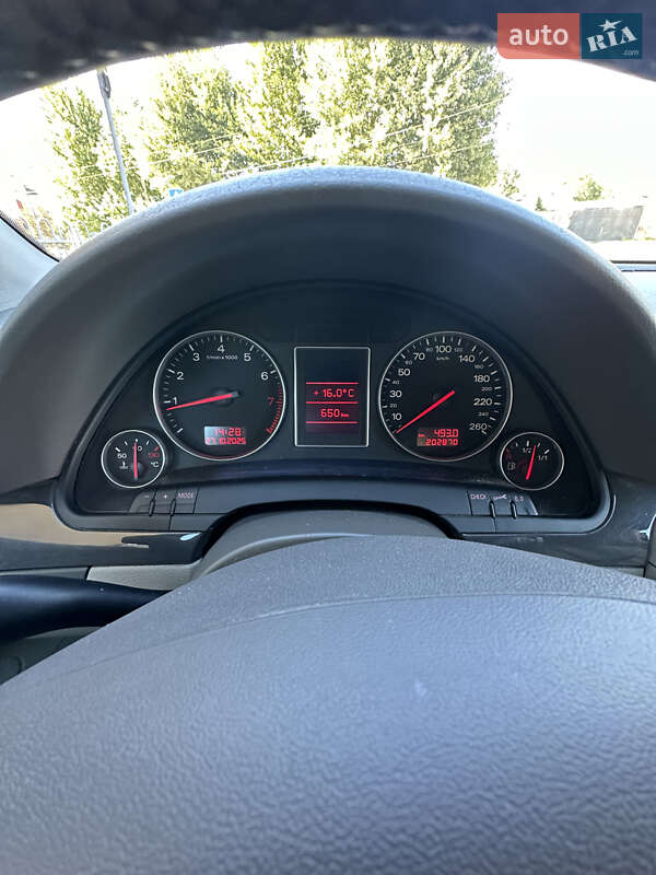 Седан Audi A4 2003 в Збараже
