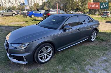 Седан Audi A4 2018 в 