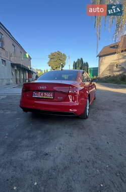 Седан Audi A4 2015 в 