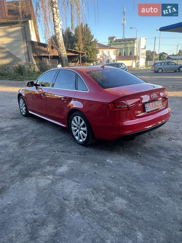 Седан Audi A4 2015 в Дубно