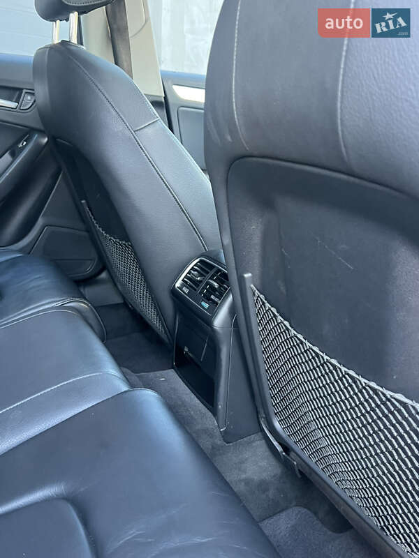 Седан Audi A4 2015 в Дубно