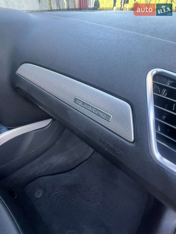 Седан Audi A4 2015 в Дубно