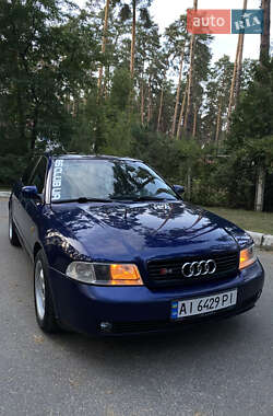 Седан Audi A4 1997 в 