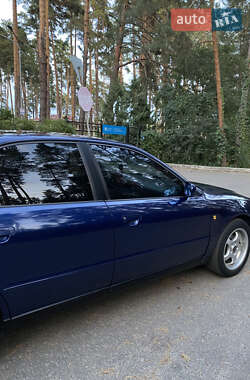 Седан Audi A4 1997 в 