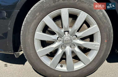 Седан Audi A4 2010 в 