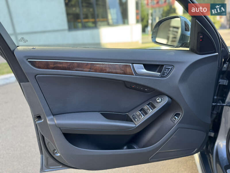 Универсал Audi A4 2013 в Киеве