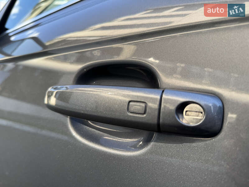 Универсал Audi A4 2013 в Киеве