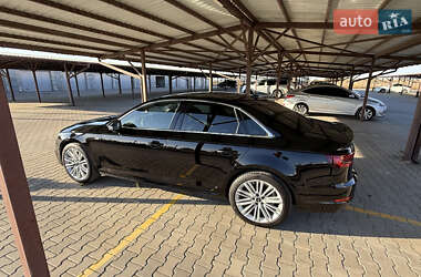 Седан Audi A4 2018 в 