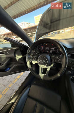 Седан Audi A4 2018 в 