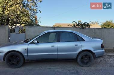 Седан Audi A4 1998 в 