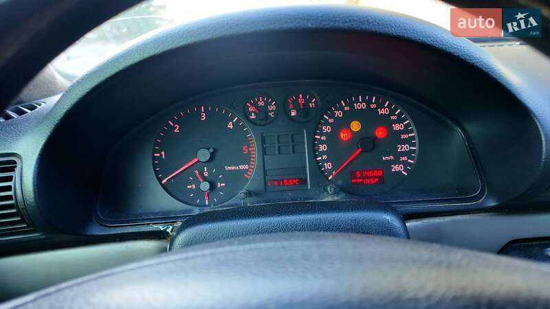 Седан Audi A4 1998 в Баре