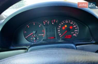 Седан Audi A4 1998 в 