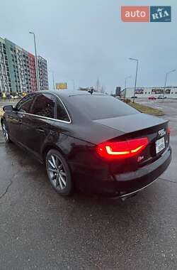 Седан Audi A4 2015 в 