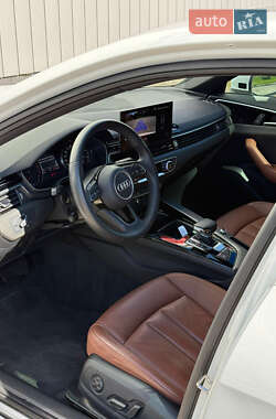 Седан Audi A4 2020 в 