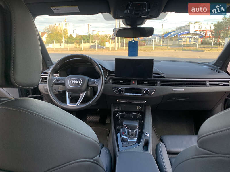 Седан Audi A4 2023 в Харькове