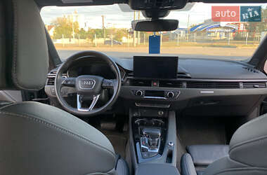 Седан Audi A4 2023 в 