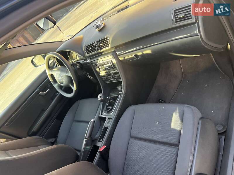 Седан Audi A4 2002 в Львове