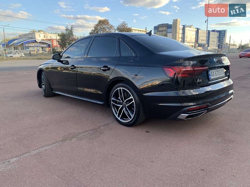 Седан Audi A4 2023 в Харькове