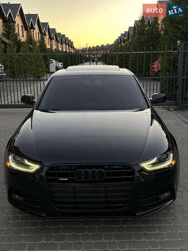 Седан Audi A4 2012 в Виннице