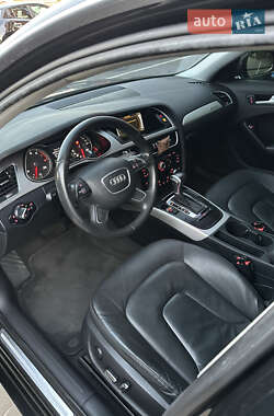 Седан Audi A4 2012 в 