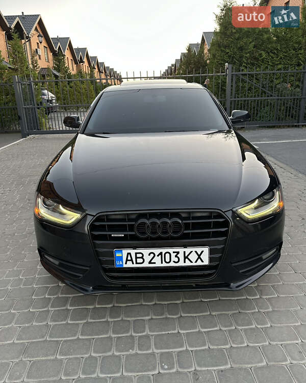 Седан Audi A4 2012 в 