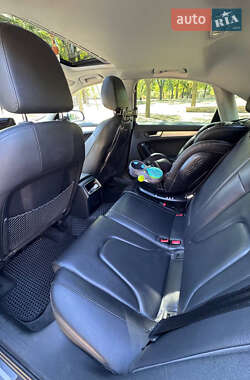 Седан Audi A4 2013 в 