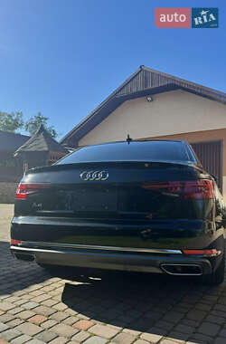 Седан Audi A4 2018 в 