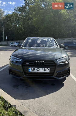 Седан Audi A4 2018 в 