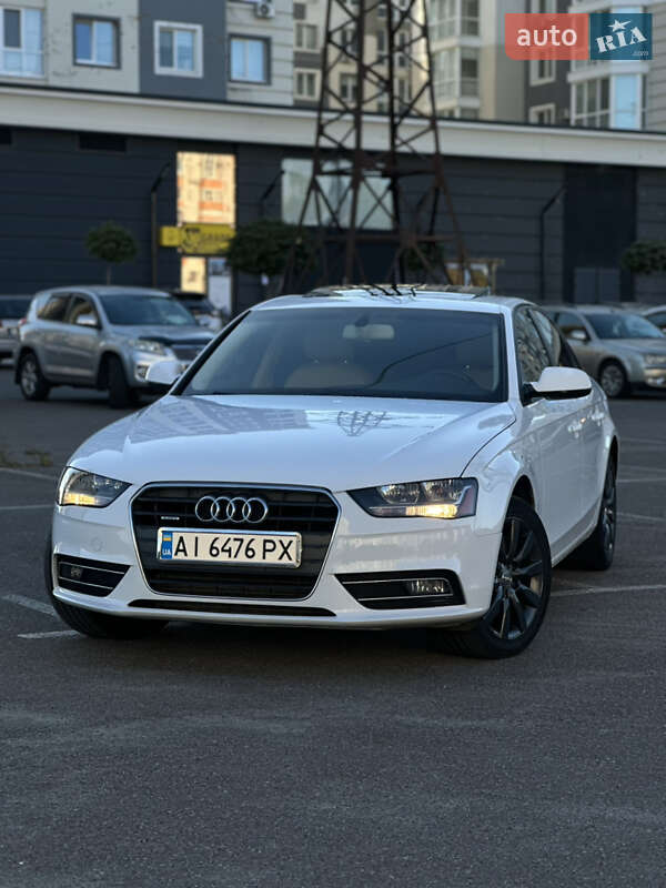 Седан Audi A4 2012 в Киеве