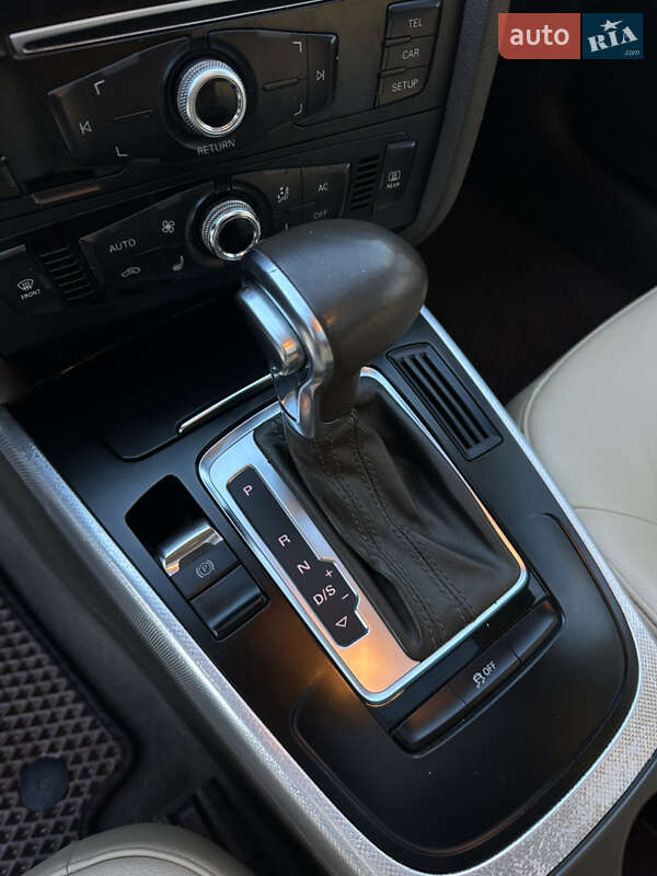 Седан Audi A4 2012 в Киеве