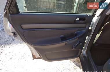 Седан Audi A4 1997 в 