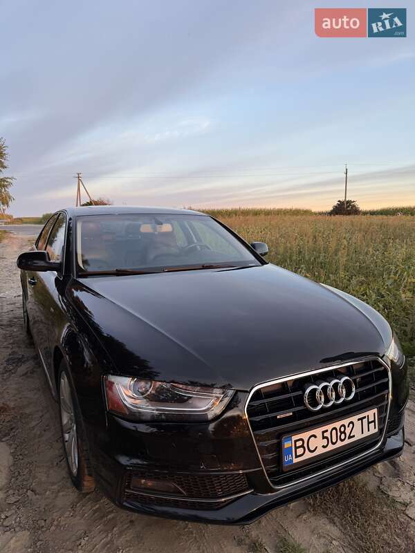 Седан Audi A4 2014 в Львове