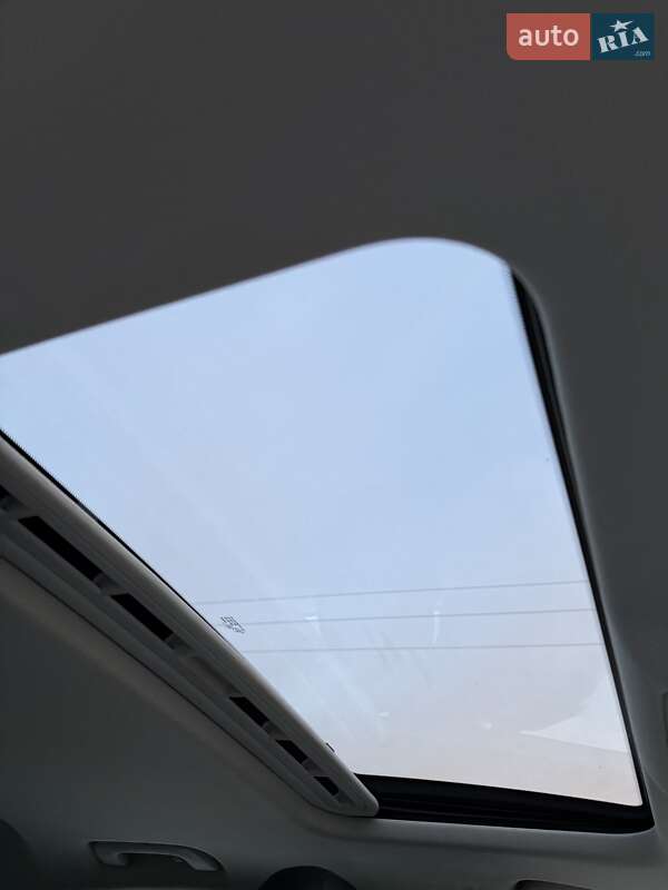 Седан Audi A4 2014 в Львове