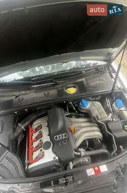 Седан Audi A4 2001 в 