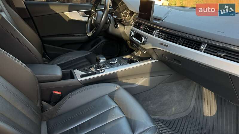 Седан Audi A4 2016 в Одессе