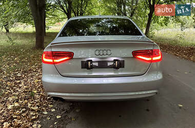 Седан Audi A4 2012 в 