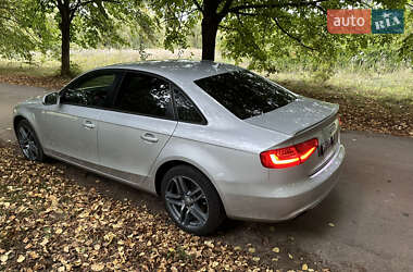 Седан Audi A4 2012 в 