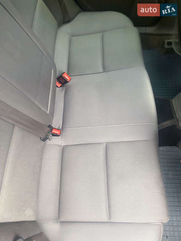 Универсал Audi A4 2001 в Жидачове