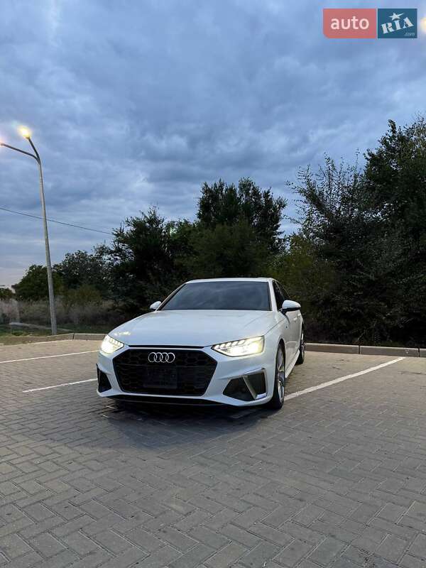 Audi A4 2019