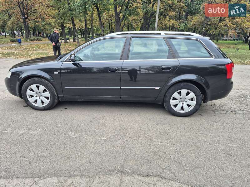 Универсал Audi A4 2002 в Петропавловке