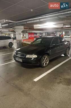 Седан Audi A4 1999 в 
