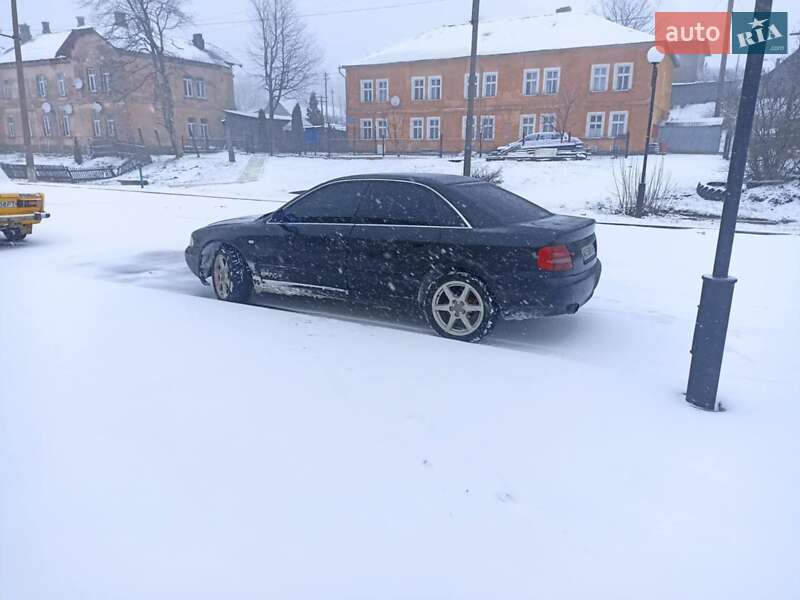 Седан Audi A4 1999 в Львове