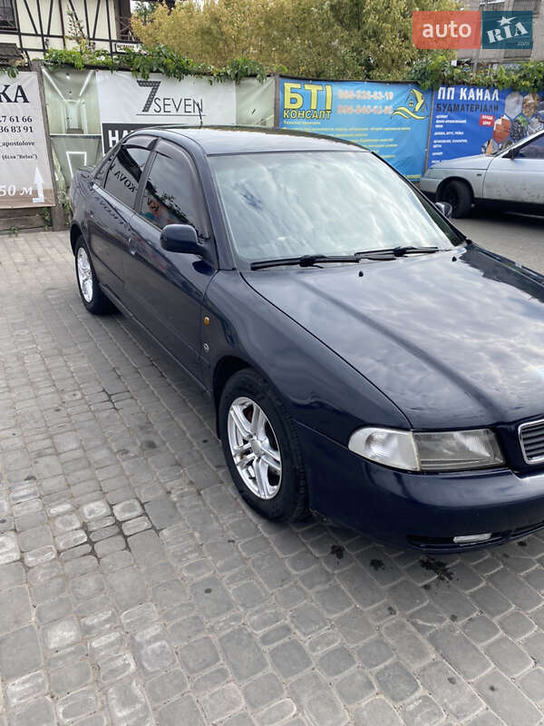Седан Audi A4 1997 в Кривому Розі