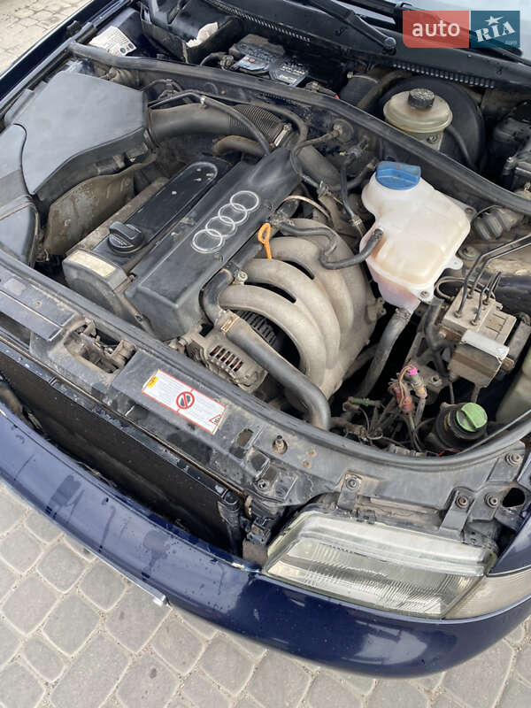 Седан Audi A4 1997 в Кривому Розі