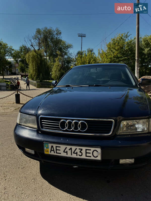 Седан Audi A4 1997 в Кривому Розі
