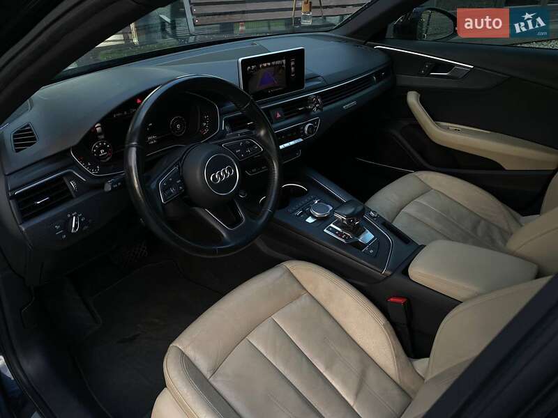 Седан Audi A4 2016 в Львове