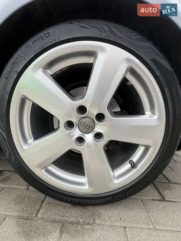 Седан Audi A4 2005 в Луцке